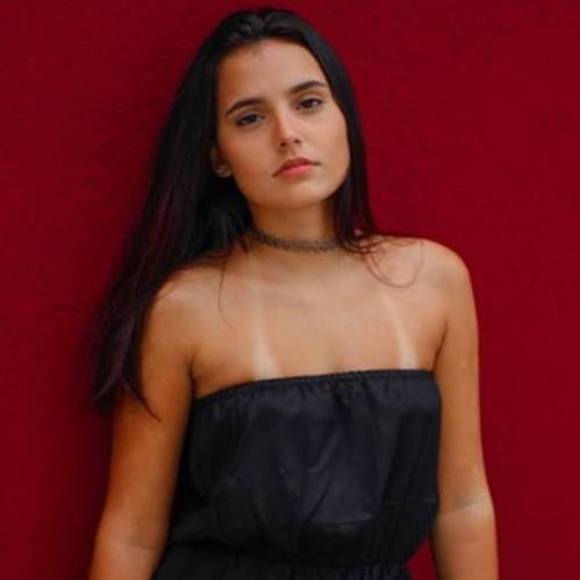 Meet your Posher, Ana - Picture 1 of 1